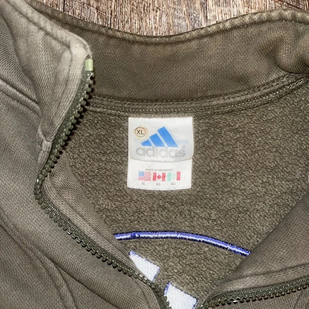Adidas Sweatshirt Embroidered Vintage Pullover Retro 90s Youth XL‎